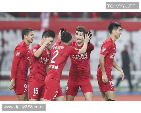 上海足球队在最新足球状态排行榜中荣登第六名展现出强劲实力与潜力